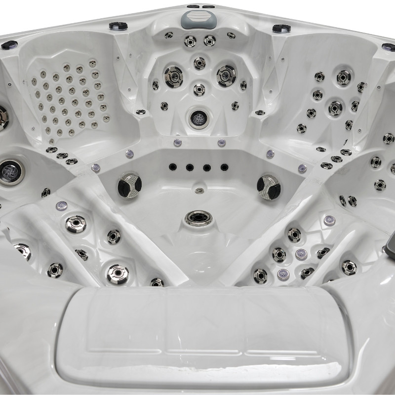 Spa 5 places California ULTIMATE  avec pompe à chaleur et panneaux solaire